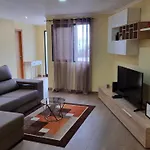 Lombada House * Πόντα Ντελγάδα